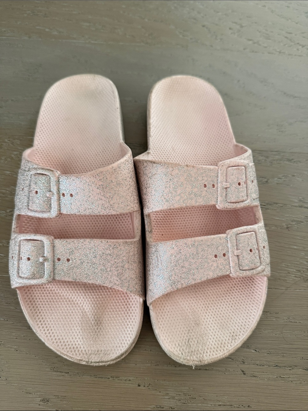 Freedom Moses pink glitters slides